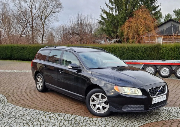 Volvo V70 cena 25777 przebieg: 235000, rok produkcji 2008 z Złoczew małe 277
